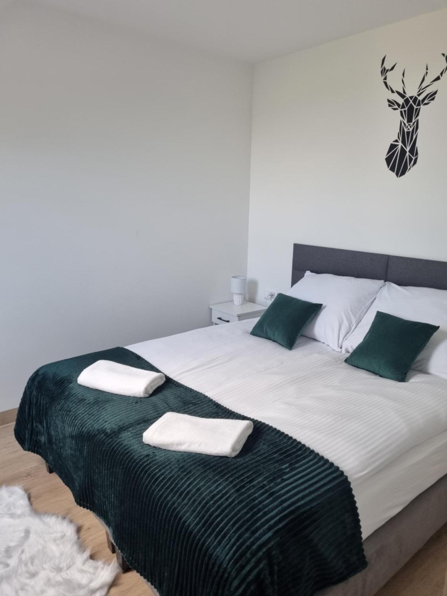 Apartamenty Jelen Pod Grapom Banska Nizna Екстериор снимка